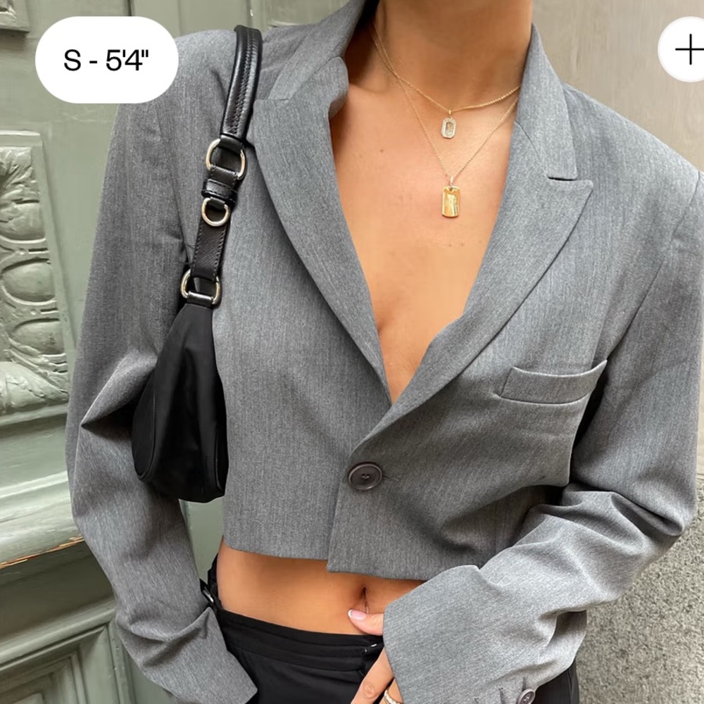 Djerf Avenue Must Have Mini Skirt Grey & It Blazer Grey - Picture 4 of 4